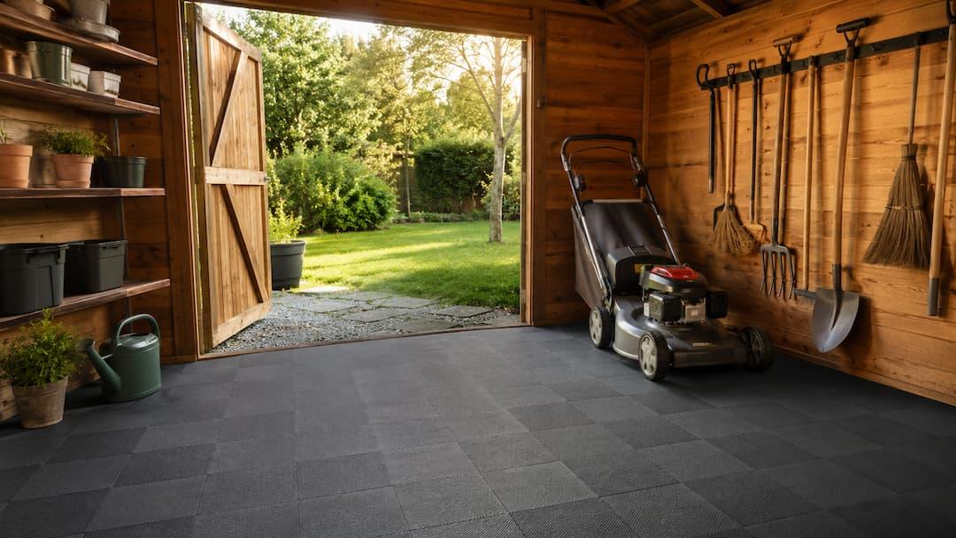 Sol pour abri de jardin : quelle solution choisir ?