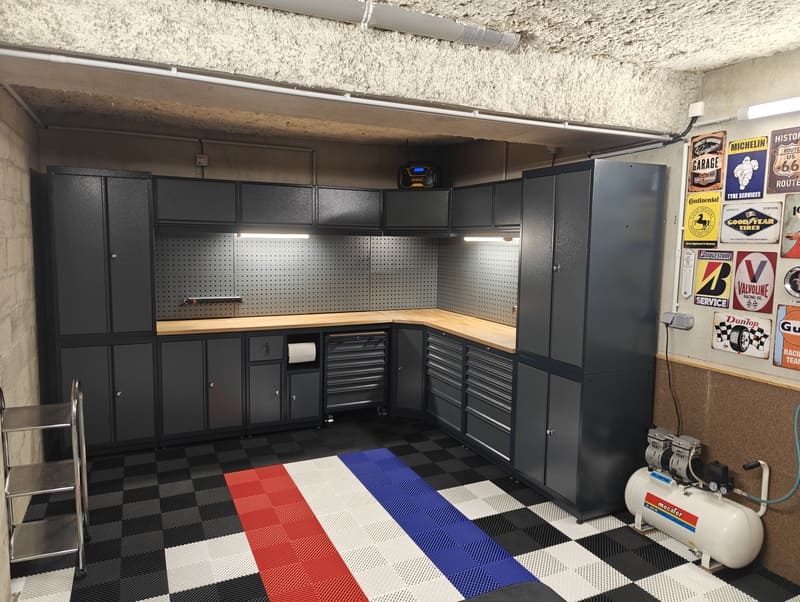 Mobilier de rangement garage