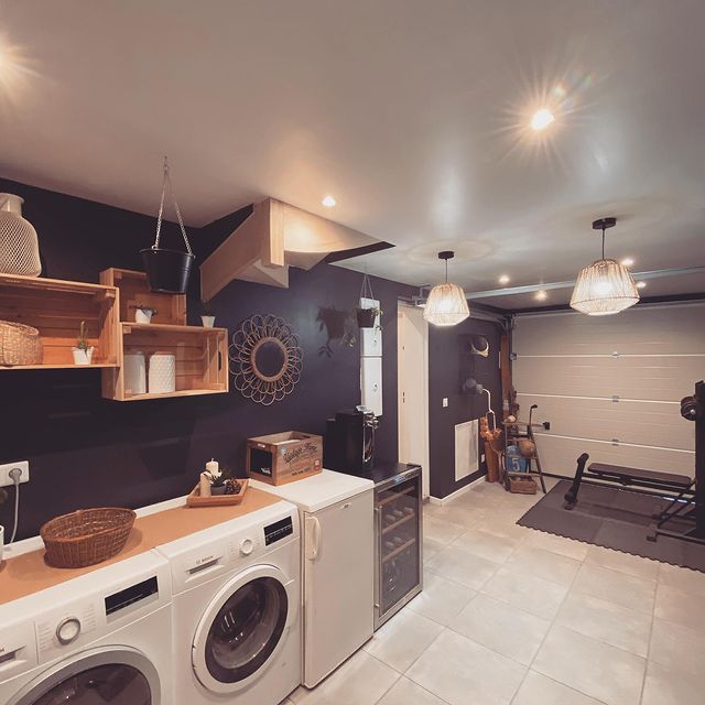 Garage transformé en buanderie